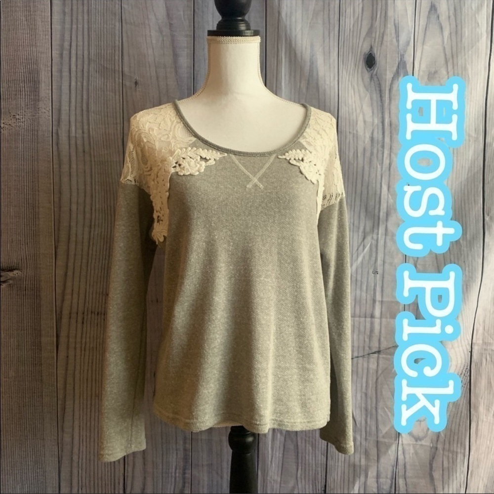 2x Host Pick Miss Me Top, Medium